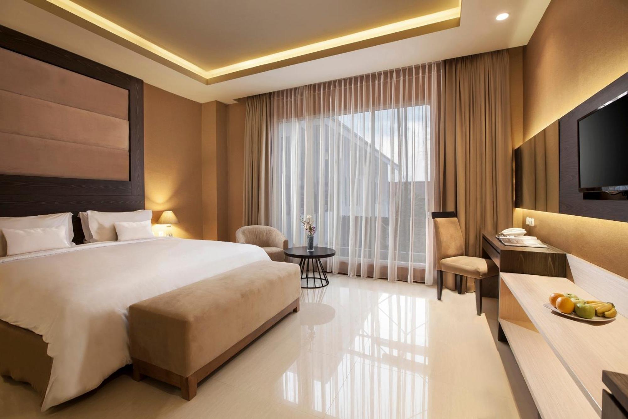 Aveon Express Hotel By Daphna International Джокякарта Екстериор снимка